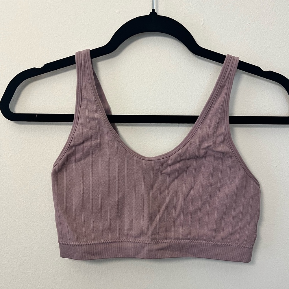 Yummie by Heather Thomson Pink Sports Bra with Ribbed Texture and V-Neck